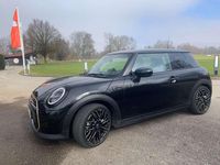 Gebraucht Mini Cooper Favoured 114 kW (156 PS) 2025 Schwarz Kleinwagen