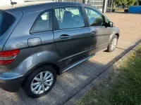 Gebraucht Mercedes B200 136 PS (100 kW) 2009 Grau Van / Kleinbus