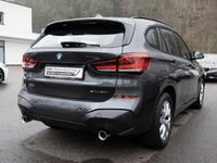 gebraucht BMW X1 sDrive 20i M-Sportpaket SHZ NAVI LED HUD PANO