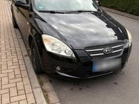 Usado Kia Ceed 109 HP (80 kW) 2009 Preto Citadino