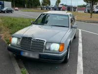 Gebraucht Mercedes 230 136 PS (100 kW) 1990 Grau Limousine