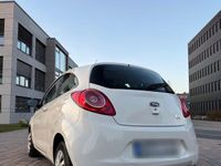 Gebraucht Ford Ka 69 PS (50 kW) 2011 Weiß Kleinwagen