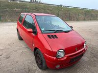 Gebraucht Renault Twingo 75 PS (55 kW) 2005 Rot Kleinwagen