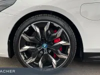 Gebraucht BMW 550e M Sport 490 PS (360 kW) 2025 Weiß Limousine