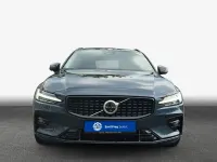 Gebraucht Volvo V60 Ultra 197 PS (144 kW) 2025 Denim blaumetallic Kombi