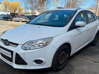 Gebraucht Ford Focus Trend 125 PS (91 kW) 2012 Weiß Limousine