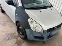 Gebraucht Suzuki Splash 65 PS (47 kW) 2009 Silber Kleinwagen