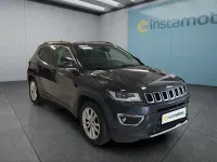 Gebraucht Jeep Compass Limited 150 PS (110 kW) 2020 Grün SUV