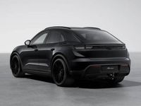 Gebraucht Porsche Macan 380 kW (517 PS) 2024 Tiefschwarzmetallic SUV