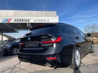 Gebraucht BMW 320e Shadowline 204 PS (150 kW) 2022 Schwarz ii uni (668) Kombi