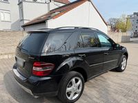 Gebraucht Mercedes ML320 224 PS (164 kW) 2007 Schwarz SUV