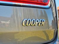 Gebraucht Mini Cooper Essential 136 PS (100 kW) 2019 Silber Kleinwagen