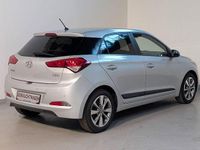 Gebraucht Hyundai i20 Passion 84 PS (61 kW) 2016 Silber Kleinwagen
