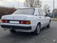 Gebraucht Mercedes 190 109 PS (80 kW) 1990 Blau Limousine