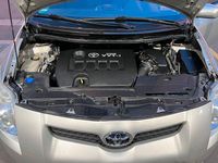 Gebraucht Toyota Auris Sol 124 PS (91 kW) 2008 Silber Kleinwagen