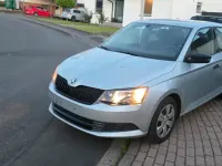 Gebraucht Skoda Fabia 60 PS (44 kW) 2016 Silber Kleinwagen