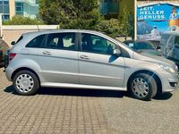Gebraucht Mercedes B200 136 PS (100 kW) 2009 Silber Van / Kleinbus