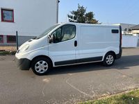 Gebraucht Renault Trafic 90 PS (66 kW) 2014 Weiß Van / Kleinbus