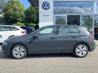 Gebraucht VW Golf VIII Active 150 PS (110 kW) 2022 Uranograu Limousine