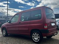 Gebraucht Peugeot Partner 90 PS (66 kW) 2008 Rot Van / Kleinbus