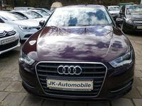 Gebraucht Audi A3 Attraction 122 PS (89 kW) 2013 Weinrot metalik Limousine