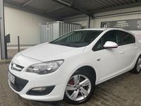 Gebraucht Opel Astra Selection 136 PS (100 kW) 2014 Weiß Limousine