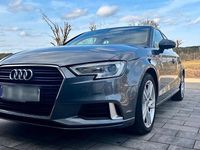 Gebraucht Audi A3 Sport 116 PS (85 kW) 2018 Grau Limousine