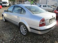 Gebraucht VW Passat Comfortline 102 PS (75 kW) 2001 Silber Limousine