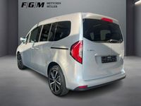 Gebraucht Mercedes T180 Progressive 116 PS (85 kW) 2025 Helvinsilber Van / Kleinbus