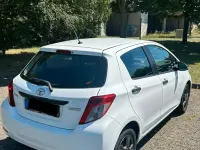 Gebraucht Toyota Yaris 69 PS (50 kW) 2013 Weiß Kleinwagen