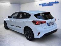 Gebraucht Ford Focus ST-Line X 155 PS (114 kW) 2024 Frozen white Limousine