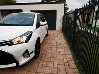 Gebraucht Toyota Yaris 99 PS (72 kW) 2017 Weiß Kleinwagen