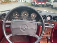 gebraucht Mercedes 560 SL rauchsilbermet,Leder+ Verdeck burgundy,