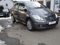 Gebraucht Mercedes A180 116 PS (85 kW) 2012 Grau Limousine