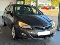Gebraucht Opel Astra 140 PS (102 kW) 2012 Grau Kombi