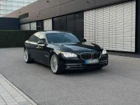 Gebraucht BMW 740 313 PS (230 kW) 2013 Schwarz Limousine