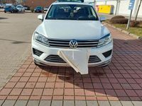 Gebraucht VW Touareg 262 PS (192 kW) 2015 Weiß SUV