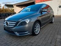 Gebraucht Mercedes B250 210 PS (154 kW) 2014 Grau Van / Kleinbus