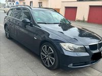 Gebraucht BMW 320 163 PS (119 kW) 2007 Blau Kombi