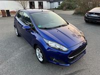 Gebraucht Ford Fiesta 82 PS (60 kW) 2016 Blau Limousine