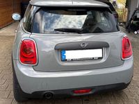 Usado Mini ONE 102 HP (75 kW) 2018 Cinzento Citadino