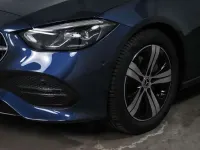 Gebraucht Mercedes C180 170 PS (125 kW) 2025 Metalliclack sodalithblau Kombi