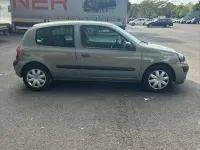 Gebraucht Renault Clio II 75 PS (55 kW) 2002 Kleinwagen