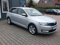 Gebraucht Skoda Rapid Joy 90 PS (66 kW) 2015 Silber Kleinwagen