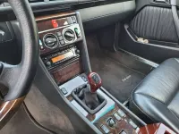 Gebraucht Mercedes E200 Avantgarde 136 PS (100 kW) 1997 Schwarz Cabrio