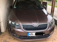 gebraucht Skoda Octavia Combi 2,0 TDI DSG L&K ACC Standhei...