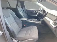 Gebraucht Volvo V60 145 PS (106 kW) 2025 Kombi