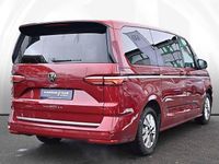 Second-hand VW Multivan Style 150 CP (110 kW) 2024 Roșu Monovolum