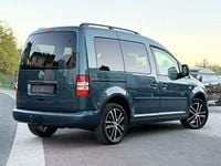 Gebraucht VW Caddy Edition 102 PS (75 kW) 2015 Bambusgarden green metallic Van / Kleinbus