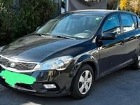 Gebraucht Kia Ceed Spirit 116 PS (85 kW) 2011 Schwarz Kleinwagen